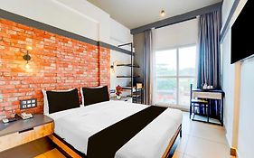 Townhouse Oak Mangalore City Centre Mall